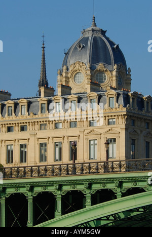 Il tribunale fallimentare e Pont Notre Dame, Paris Foto Stock