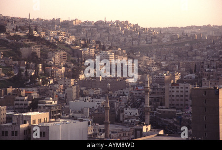 La Giordania sera vista sul centro di Amman Foto Stock