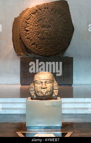 Il Calendario azteco mola di pietra nel Museo di Antropologia nel Chapultepec Città Del Messico Foto Stock