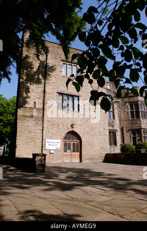 Esterno di Bolling Hall Museo Bowling Hall Road Bradford Foto Stock