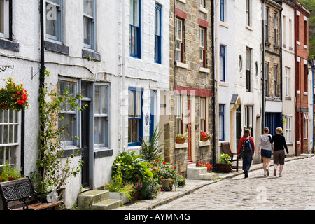 La High Street in Staithes, North Yorkshire Foto Stock