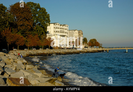 Fuerstenhof Hotel e beach promenade, Sassnitz, Ruegen, Germania. Foto Stock