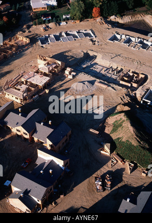 Vista aerea del condominio suburbana home sviluppo sito in costruzione Foto Stock
