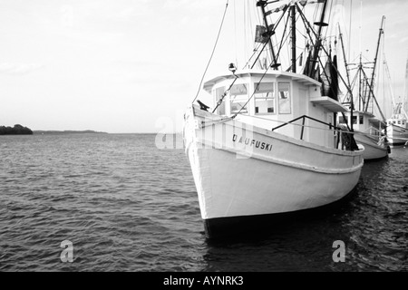 Barche da pesca sul cranio Creek. Hilton Head Island, Carolina del Sud Foto Stock