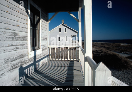 Cottage portico che si affaccia sull'Oceano Atlantico spiaggia testa calva Isola Carolina del Nord STATI UNITI D'AMERICA Foto Stock