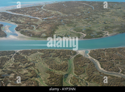 Vista aerea di velme avvicinando l'aeroporto di Faro Algarve Portogallo Foto Stock