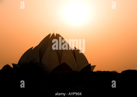 Tempio di Loto Bahai fede, New Delhi, India; tramonto Foto Stock