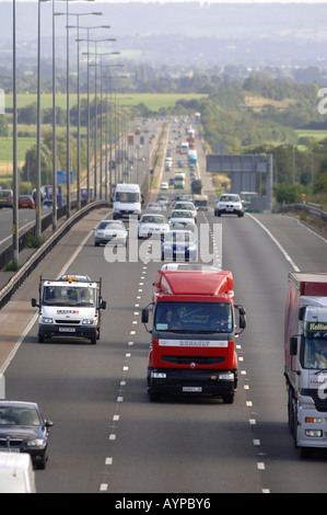 Il traffico pesante sulla M5 vicino alla M50 Junction IN WORCESTERSHIRE REGNO UNITO SEP 2006 Foto Stock