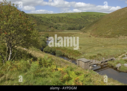 Angolo Vellake nella valle del West Okement fiume appena a monte del serbatoio Meldon su Dartmoor Foto Stock