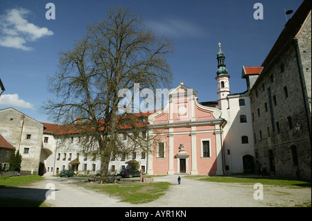 Cortile interno, Tittmoning Castello, Tittmoning, Alta Baviera, Baviera, Germania, Europa Foto Stock