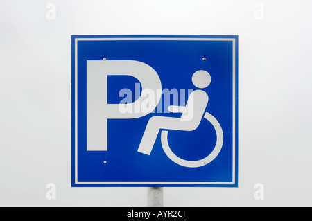 Parcheggio Disabili segno di spazio Foto Stock