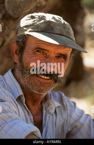 Goatherd (pastore di capra), Rhodos Island, Dodecaneso, Egeo, Grecia Foto Stock