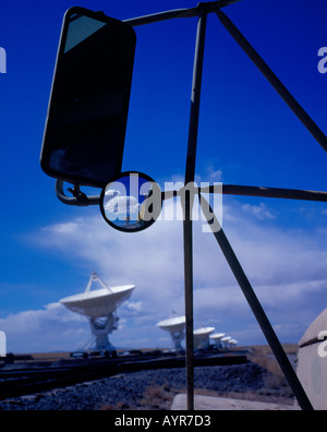 Specchio carrello mostra Vla molto grandi array di antenne Socorro County New Mexico USA. Foto di Willy Matheisl Foto Stock