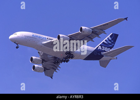 Airbus A380 sul display a Farnborough Airshow internazionale, UK. Foto Stock