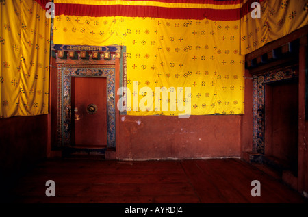 Le meravigliose decorazioni di Kurjey Lhakang dzong dispone di camere, Bhutan Foto Stock