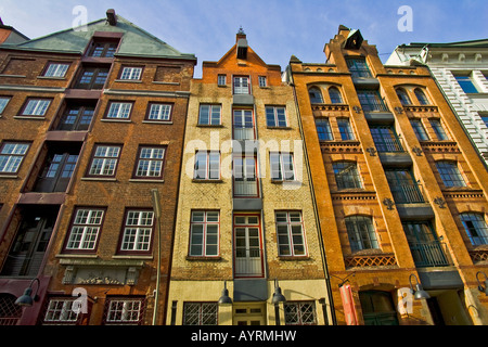 Case storiche lungo Cremon Street ad Amburgo, Germania, Europa Foto Stock