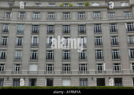 Edificio storico Haussmann in Place Vauban - Parigi, Francia Foto Stock