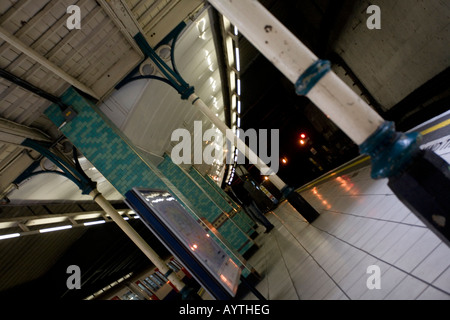 Aldgate Metropolitana Stazione di Londra Inghilterra REGNO UNITO Foto Stock