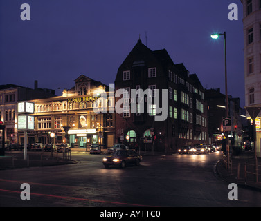 Reeperbahn bei Nacht, San Pauli-Theater und Polizeistation Davidswache in Hamburg-St. Pauli, Elba Foto Stock