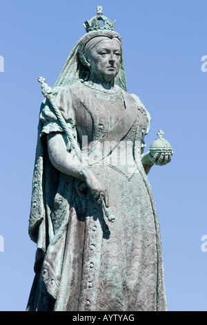 Elencato Grade two statua della regina Victoria state edificate nel 1902 a Greenhill a Weymouth per segnare la sua morte Foto Stock