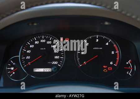 Quadro della strumentazione della moderna industria automobilistica Foto Stock