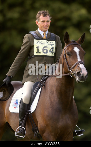 Medaglia olimpica vincitore LESLIE legge sul cavallo DIAMOND HALL ALICE dopo il dressage a Solihull Horse Trials UK Ago 2004 Foto Stock