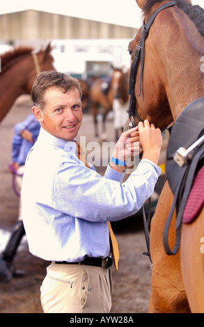 Medaglia d'oro olimpica vincitore LESLIE legge dopo il dressage a Solihull Horse Trials UK Ago 2004 Foto Stock