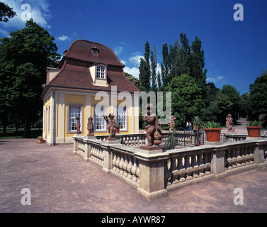 Kurpark mit Lauchstaedter Heilbrunnen, Brunnenfiguren, Putten, Bad Lauchstaedt, Laucha, Sassonia-Anhalt Foto Stock