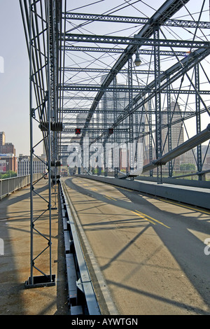 La Smithfield ponte che attraversa il fiume Monongahela a Pittsburgh Pennsylvania Foto Stock