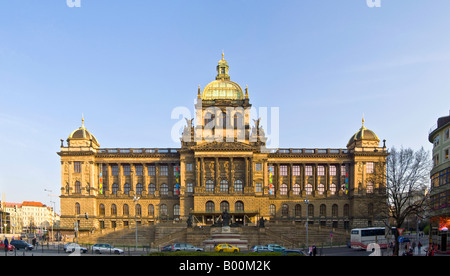 Una immagine 2 punto panoramico del Museo Nazionale di Praga. Foto Stock