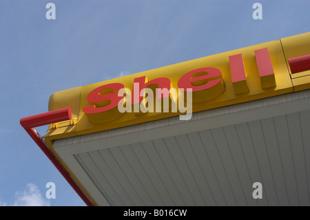 Stazione di rifornimento Shell Foto Stock