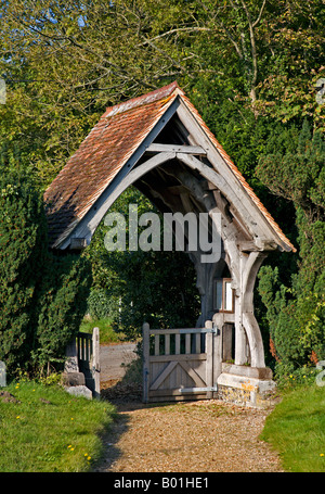 Lych Gate a Santa Maria Vergine Chiesa Vecchia Alresford, Hampshire, Inghilterra Foto Stock