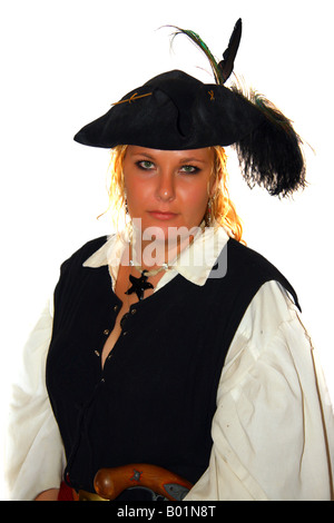 Ritratto di un vizioso femmina pirata medievale (isolato su bianco) Foto Stock