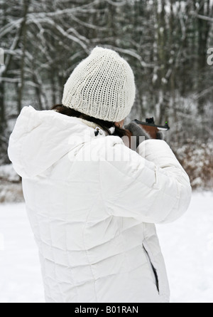 Tiro al bersaglio con fucile ad aria compressa Foto Stock