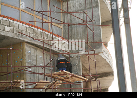 Lavoratori su edificio. Foto Stock