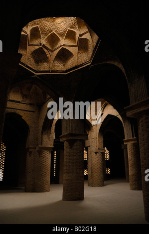 Interno della moschea Jameh in Elazig, Turchia Foto Stock