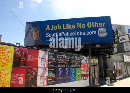 Un cartellone di reclutamento di occupazione in Seattle Reparto di Polizia sul lato ovest su Manhattan a New York Foto Stock