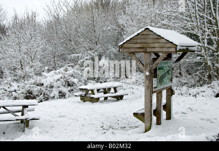 Snowy scena vicino alla collina di IDE, Kent, Inghilterra. Foto Stock