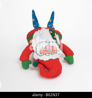 Santa Claus elf toy su sfondo bianco Foto Stock