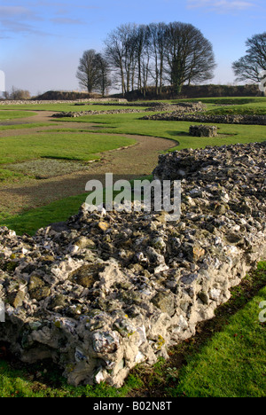 Il sito dell'originale Cattedrale di Salisbury presso Old Sarum, Salisbury, Wiltshire, Inghilterra. Foto Stock