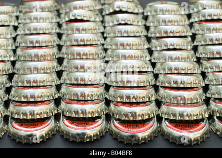 Righe di Becks alcool birra gratis bottletops Foto Stock