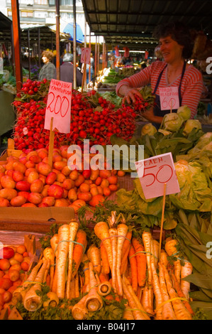 Kalenic Pijaca mercato nel distretto di Vracar in Belgrade Serbia Europa Foto Stock