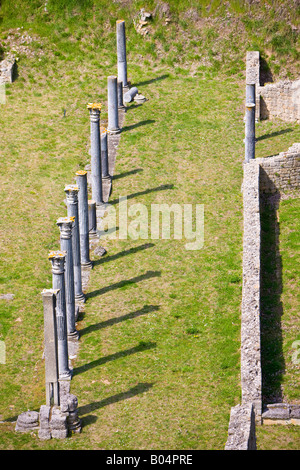 Le rovine di un antico teatro romano (Teatro Romano risalente al I secolo A.C. nella città di Volterra Foto Stock