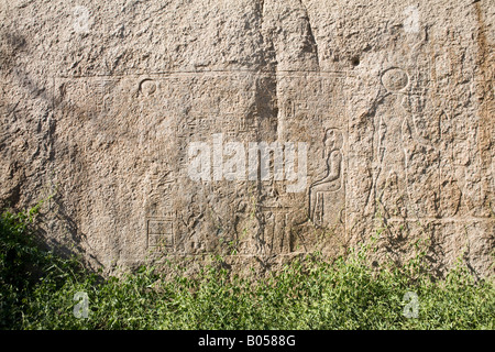 La Bek e uomini Stela ad Aswan, Egitto meridionale Foto Stock