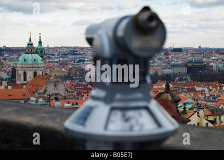 Vista di Praga dal parco del castello. Praga, Repubblica Ceca Foto Stock