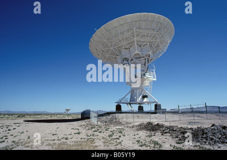 Il gigante radio telescopi del molto grande schiera VLA in pianure erbose di Central New Mexico vicino a Socorro nel Nuovo Messico Foto Stock