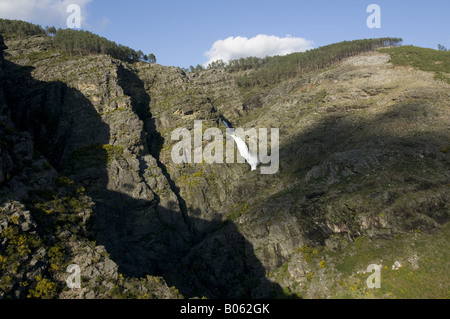 Fare Fisgas Ermelo cascate nel Alvao Parco naturale in Portogallo Foto Stock