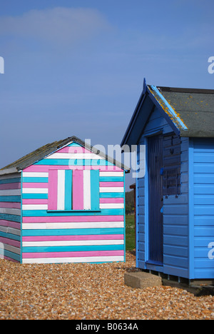 Pittoresca spiaggia di capanne, South Hayling, Hayling Island, Hampshire, Inghilterra, Regno Unito Foto Stock