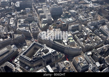 Vista aerea sud del Royal Exchange Bank of England n. 1 Pollame City of London EC2 CE4 England Regno Unito alto livello obliqua Foto Stock