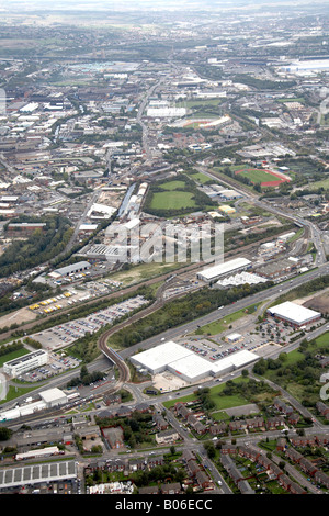 Vista aerea del nord est di Sheffield Parkway A57 strada eststes industriale race track e Don Valley Stadium Sheffield S9 sud Yor Foto Stock